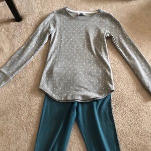 Girls size 10/12 Old Navy shirt and legging outfit
